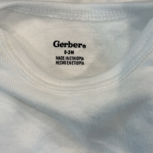 Gerber Newborn Onesies - 3 pk, 0-3 months - Picture 2 of 4